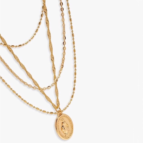 ⚜️[𝟯/$𝟭𝟴]⚜️5 Layered Gold Madonna Choker NEW - Picture 3 of 10